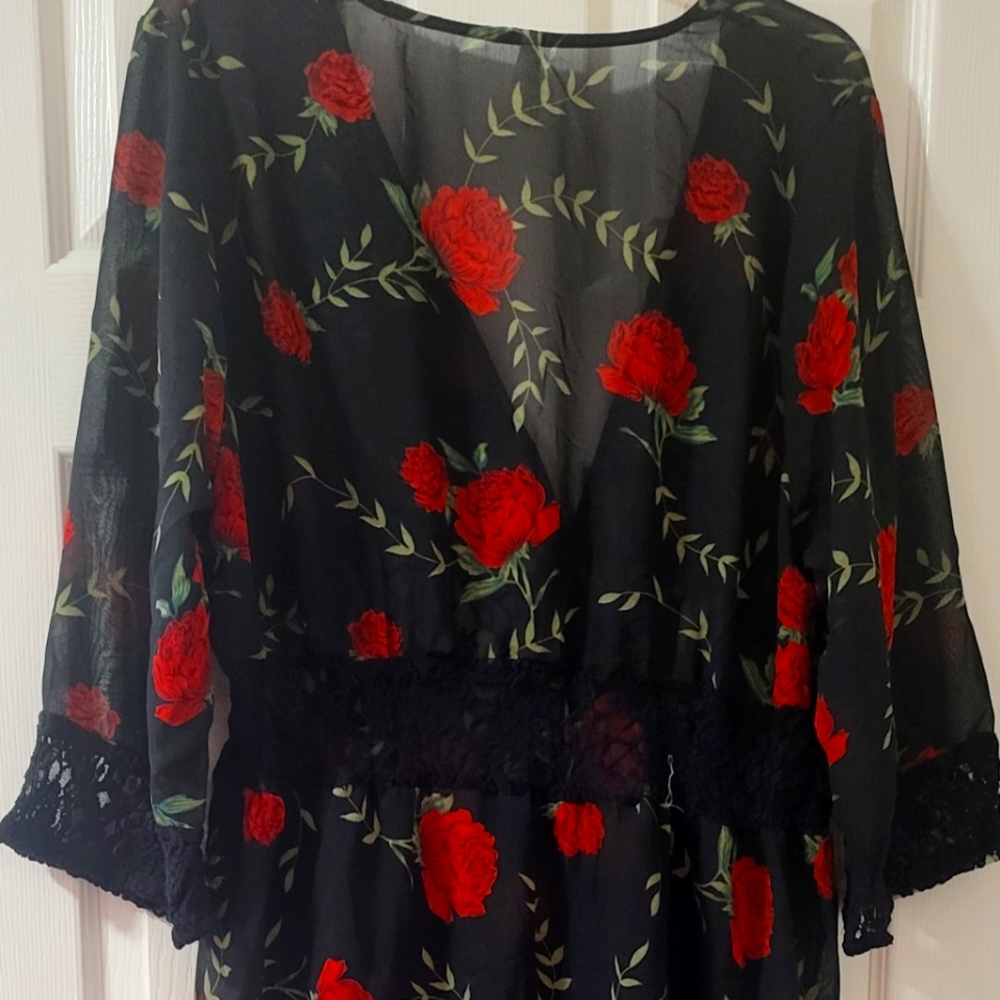 Floral lace detail duster